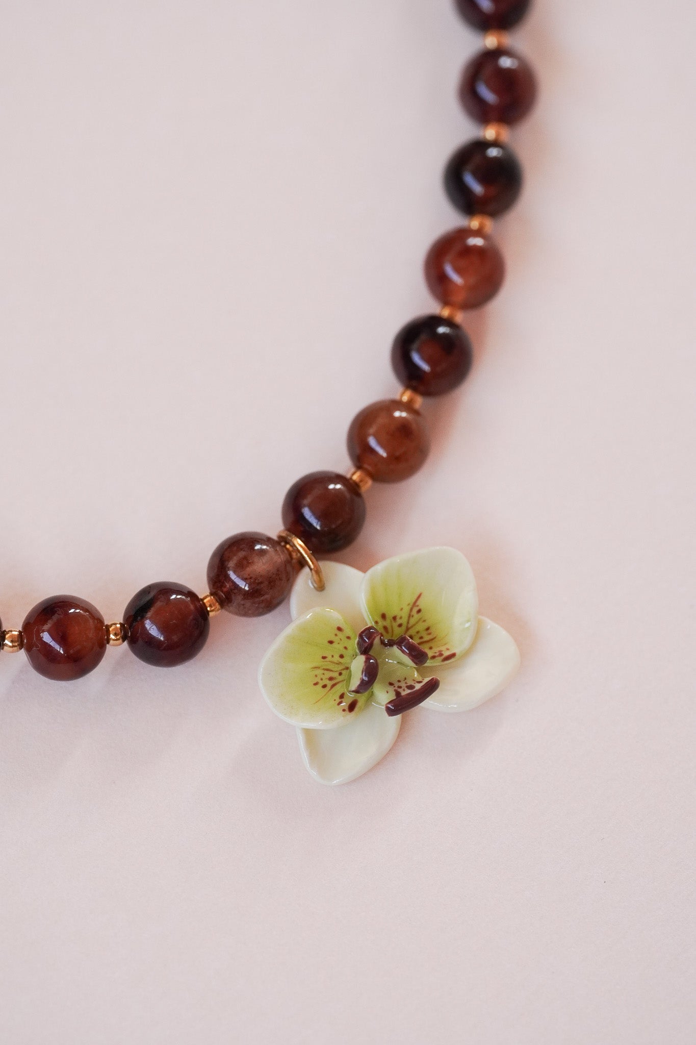 Collier orchidée Matcha