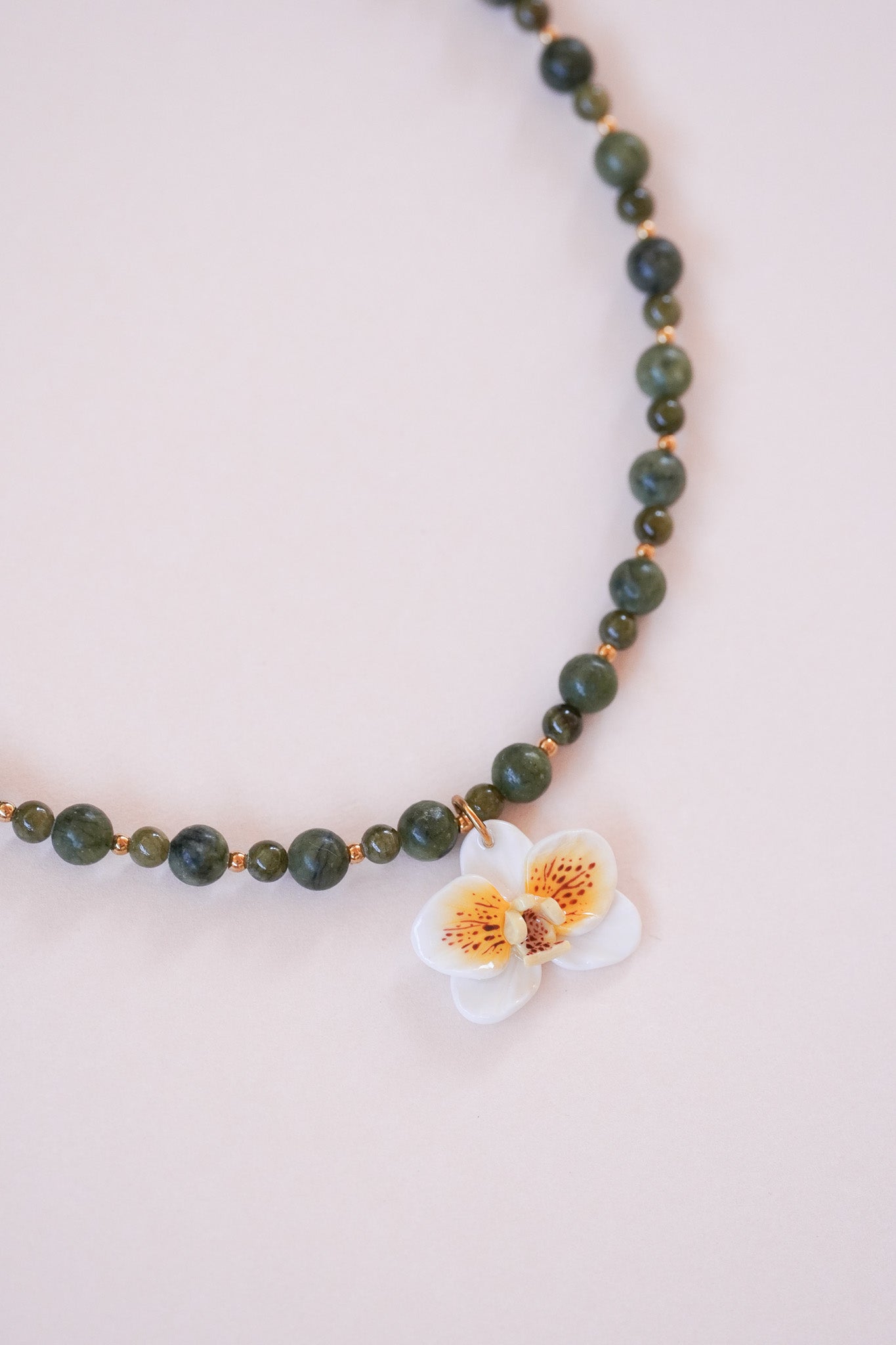 Collier orchidée Citronnelle