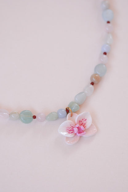 Collier orchidée Pastel