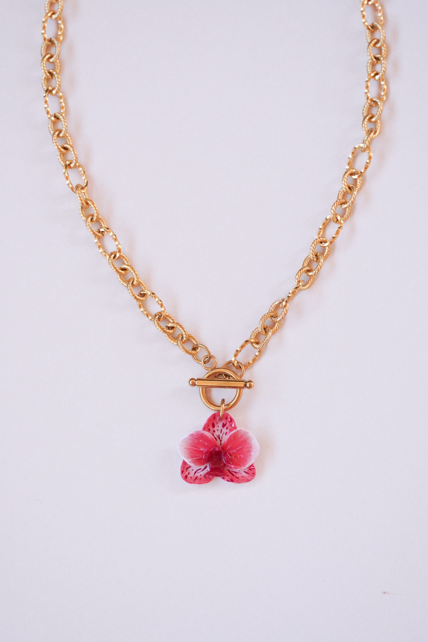 Collier orchidée Grenadine