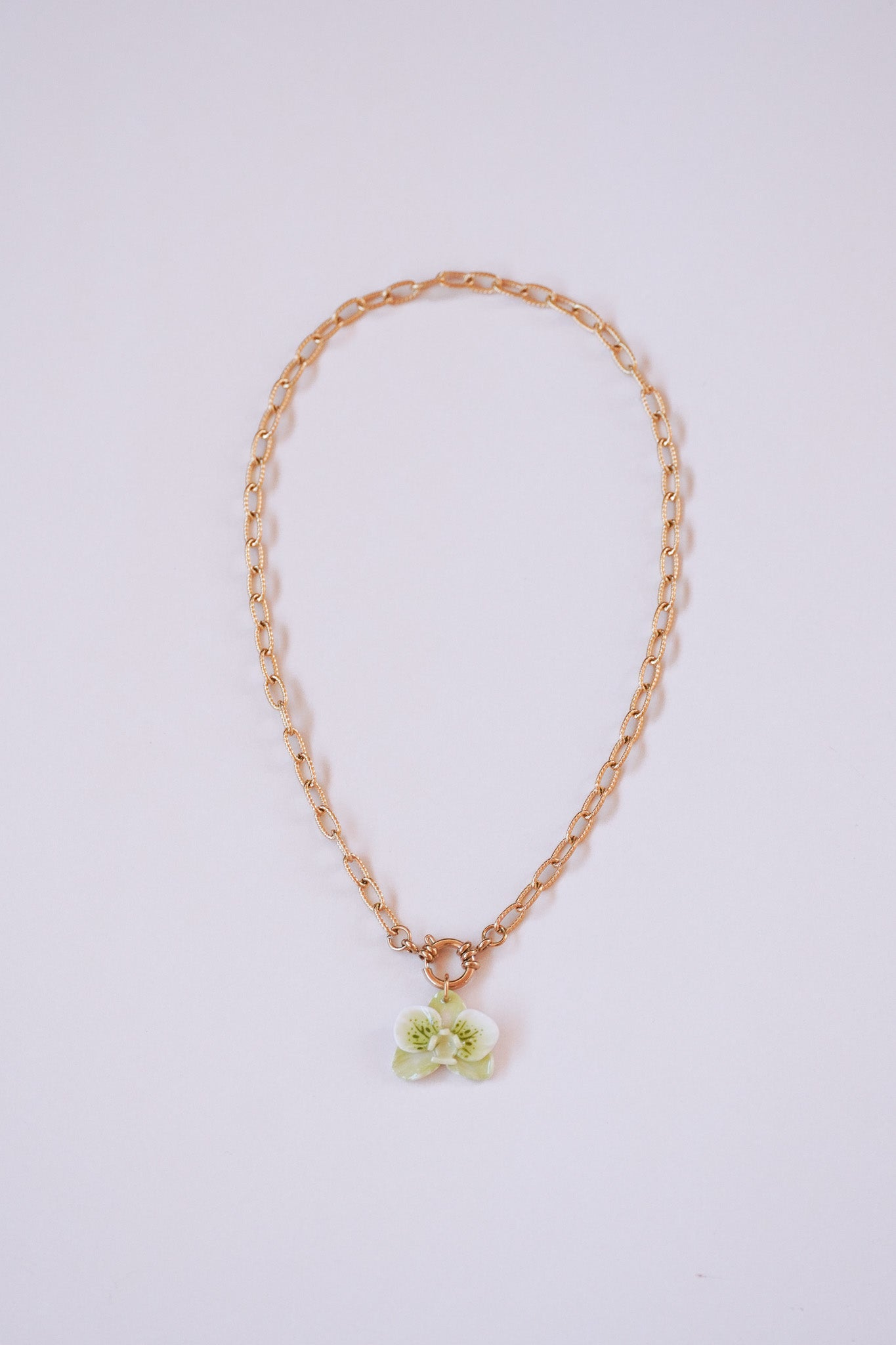 Collier orchidée Eucalyptus