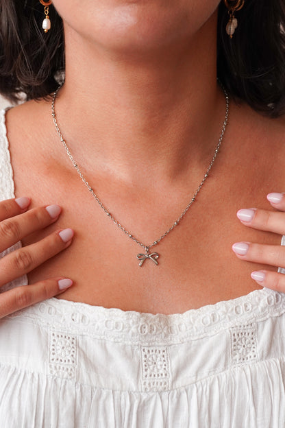 Collier Noeud