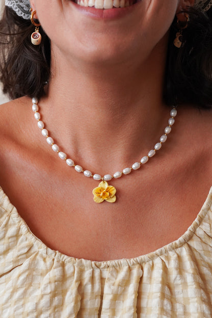 Collier orchidée Vanille