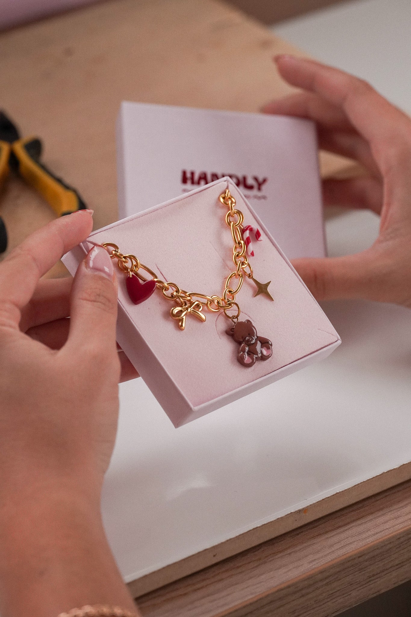 Collier doré Esther - charms personnalisables