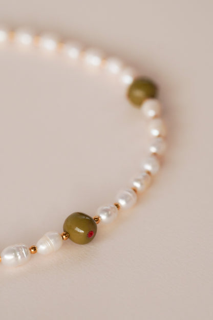 Collier perles d'eau douce olive