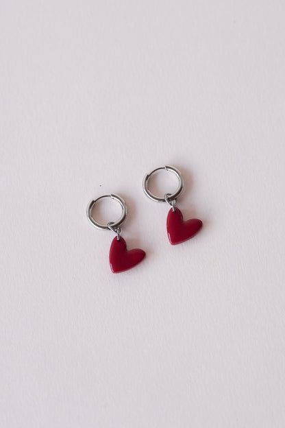 Boucles d'oreilles coeurs rouges