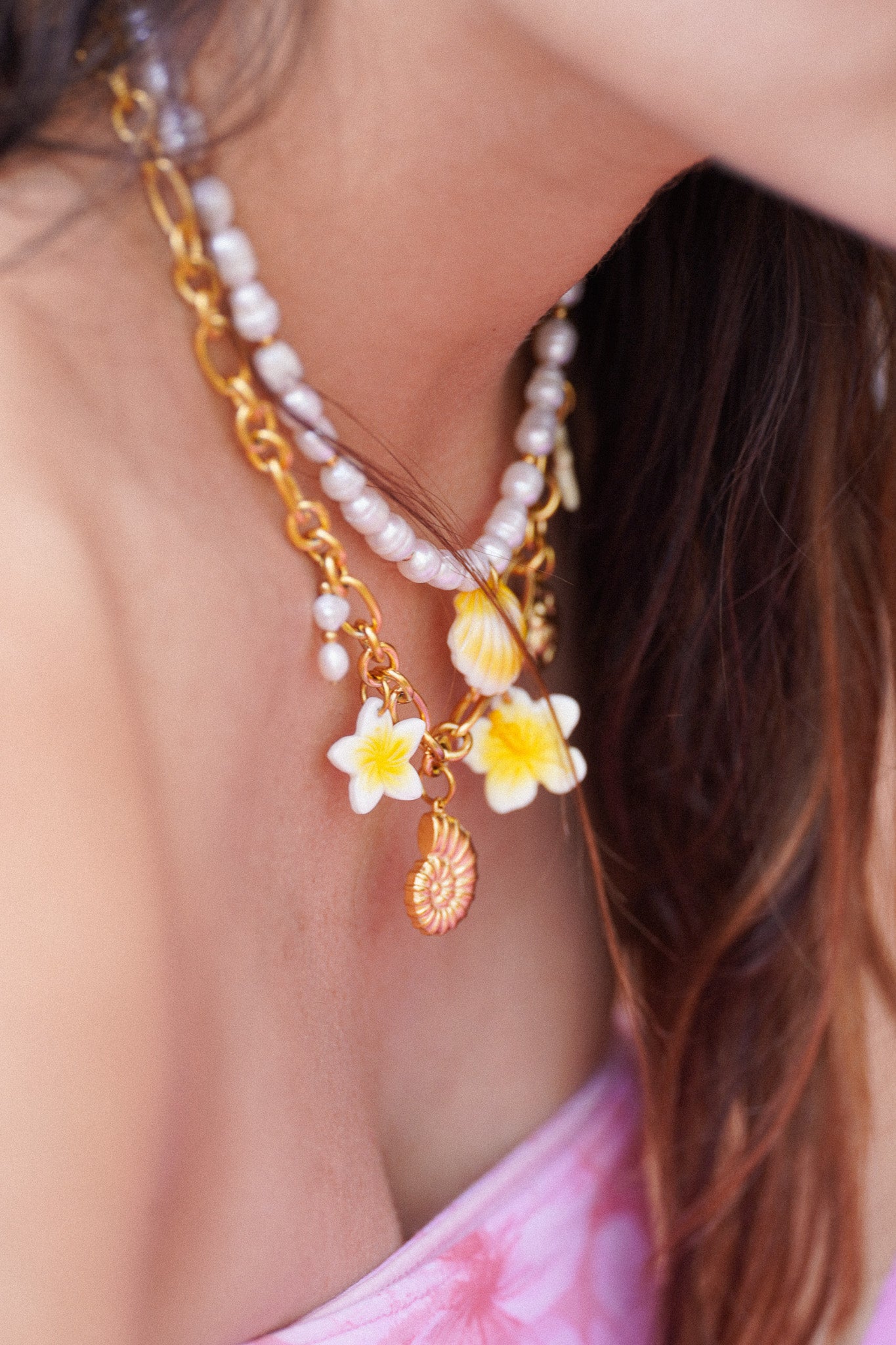 Collier perles d'eau douce - charms personnalisables