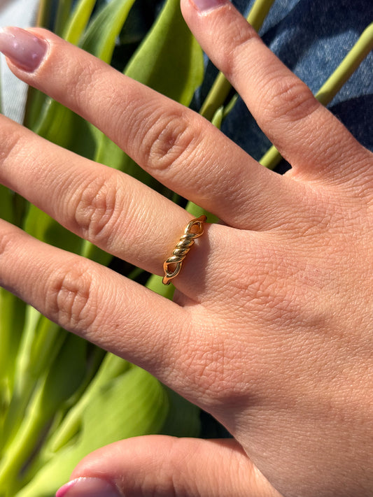 Bague torsadée