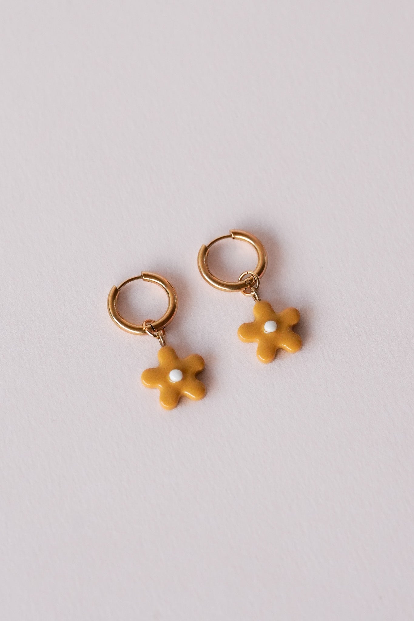 Boucles d'oreilles mini fleurs - charms personnalisables - Handly atelier