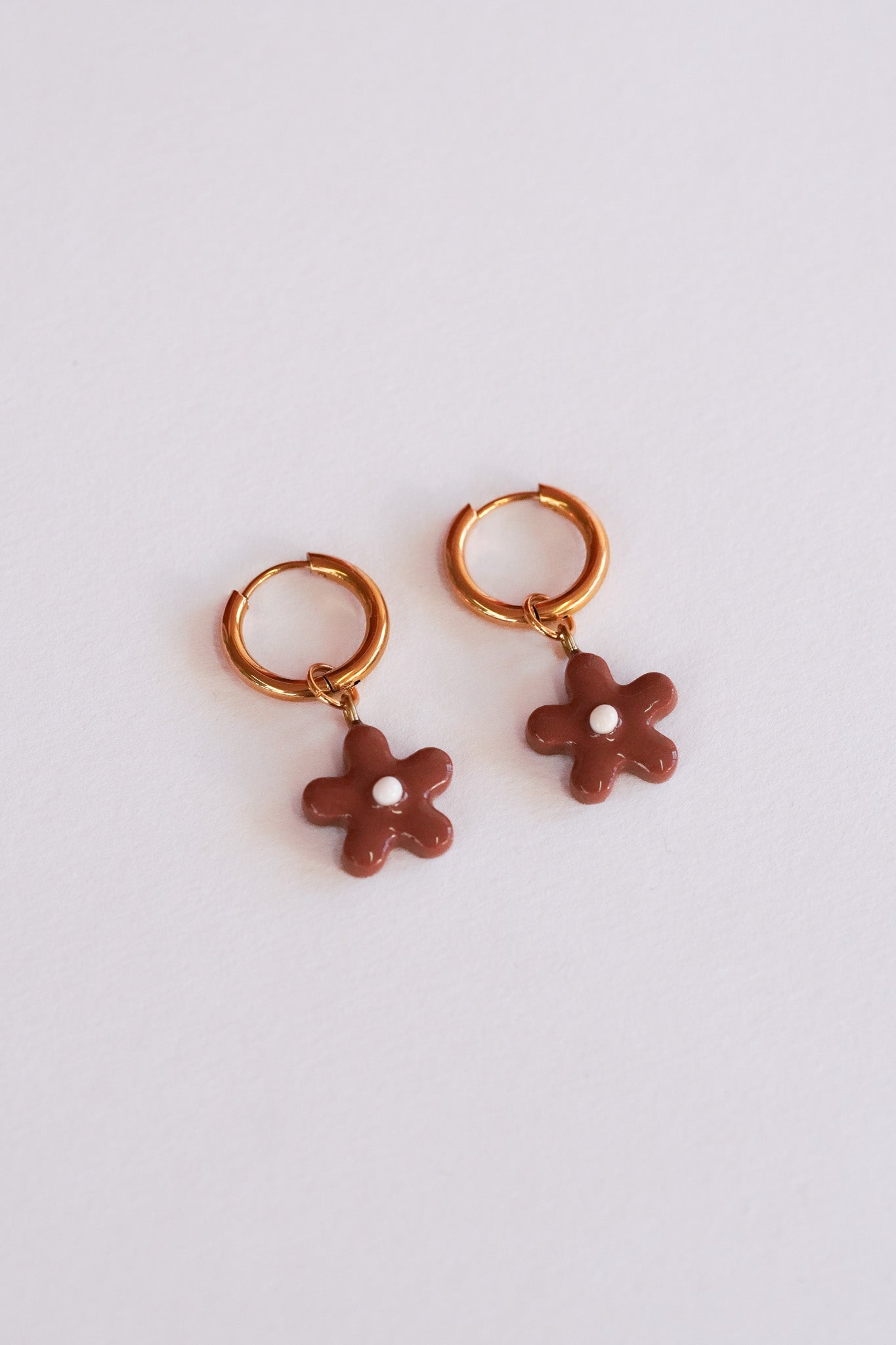 Boucles d'oreilles mini fleurs - charms personnalisables - Handly atelier