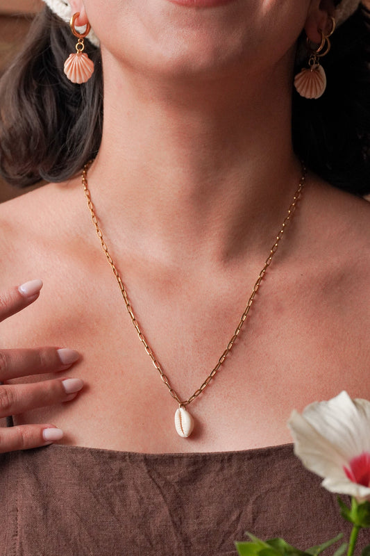 Collier coquillage cauri - Handly atelier