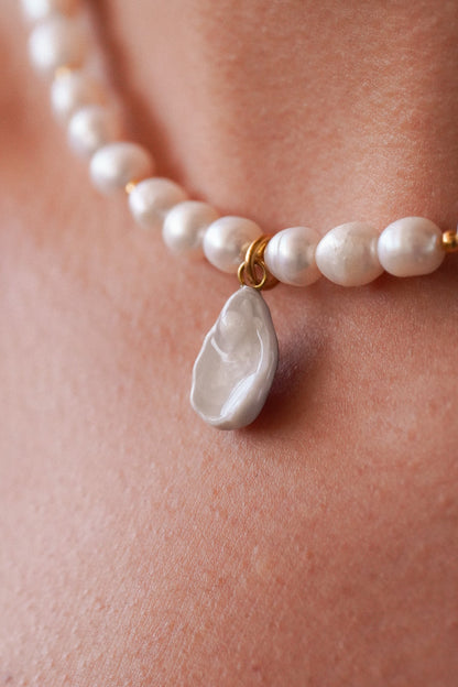 Collier perles d'eau oyster - Handly atelier