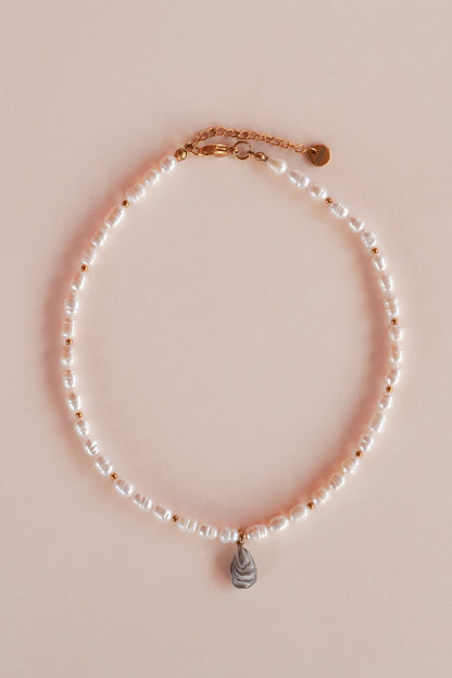 Collier perles d'eau oyster - Handly atelier