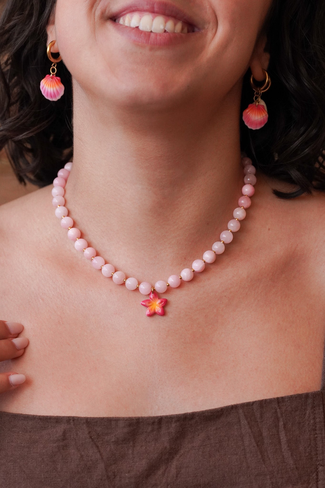 Collier pierres naturelles roses - charms personnalisables - Handly atelier